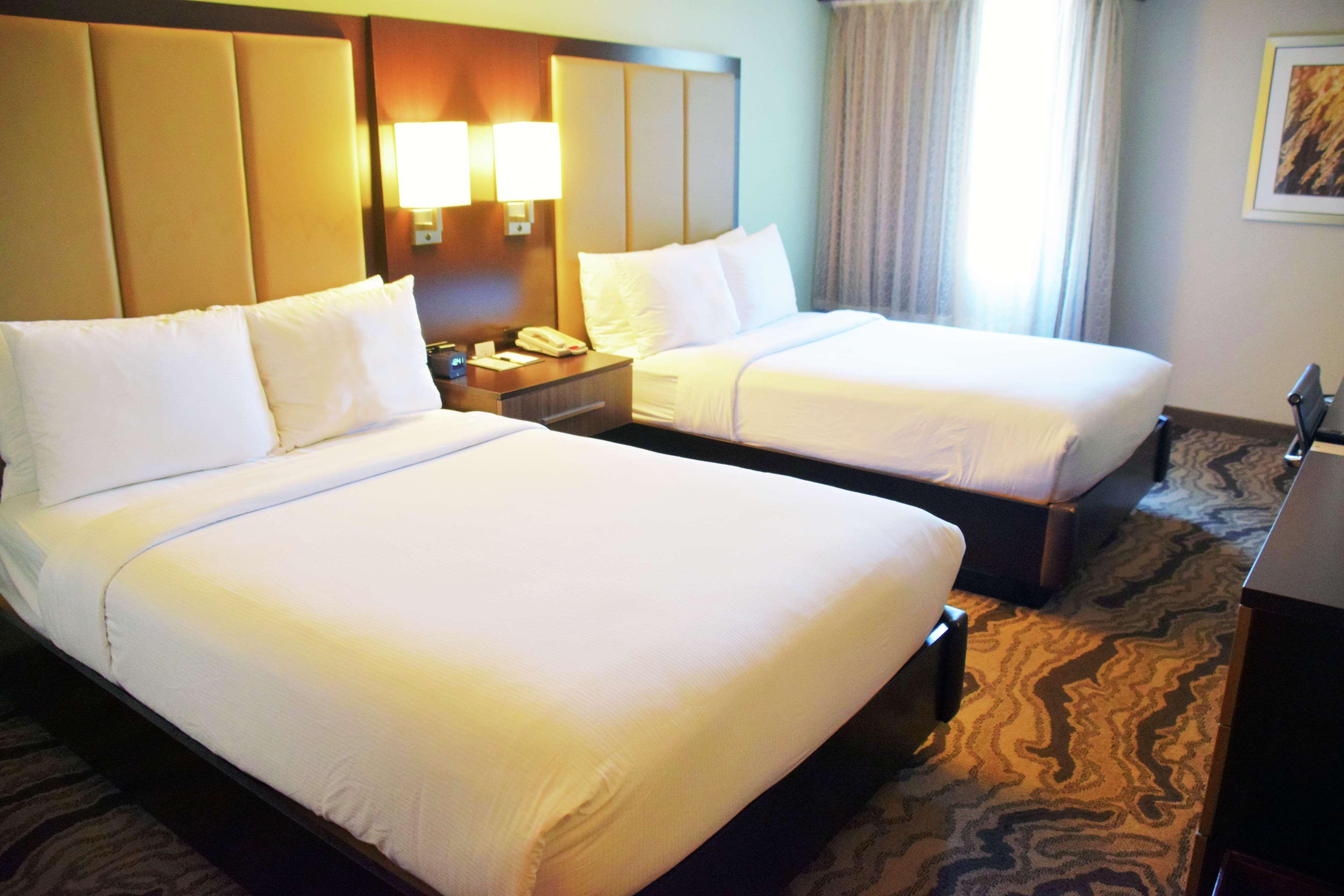 Doubletree By Hilton Montgomery Downtown Extérieur photo