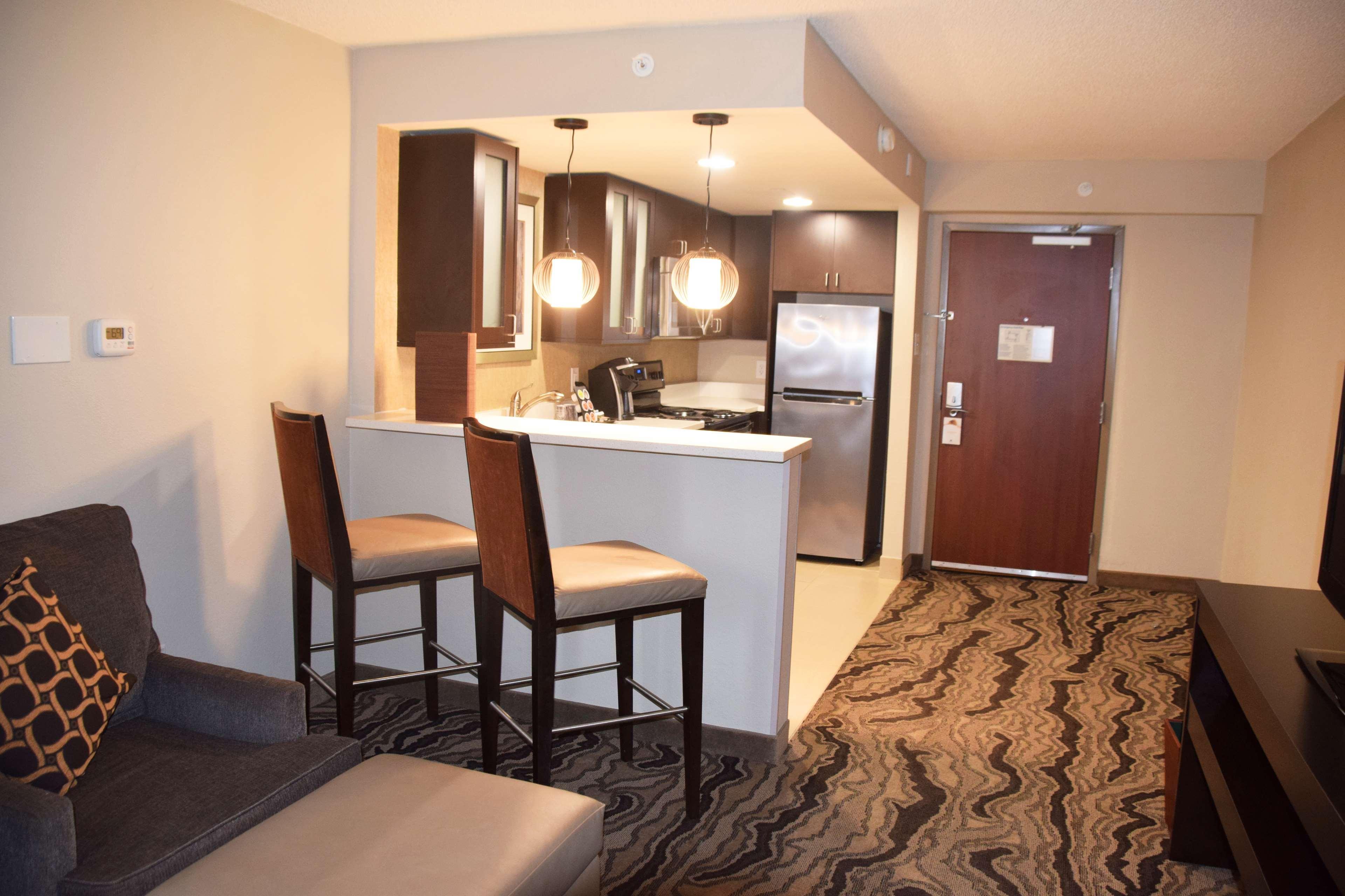 Doubletree By Hilton Montgomery Downtown Extérieur photo