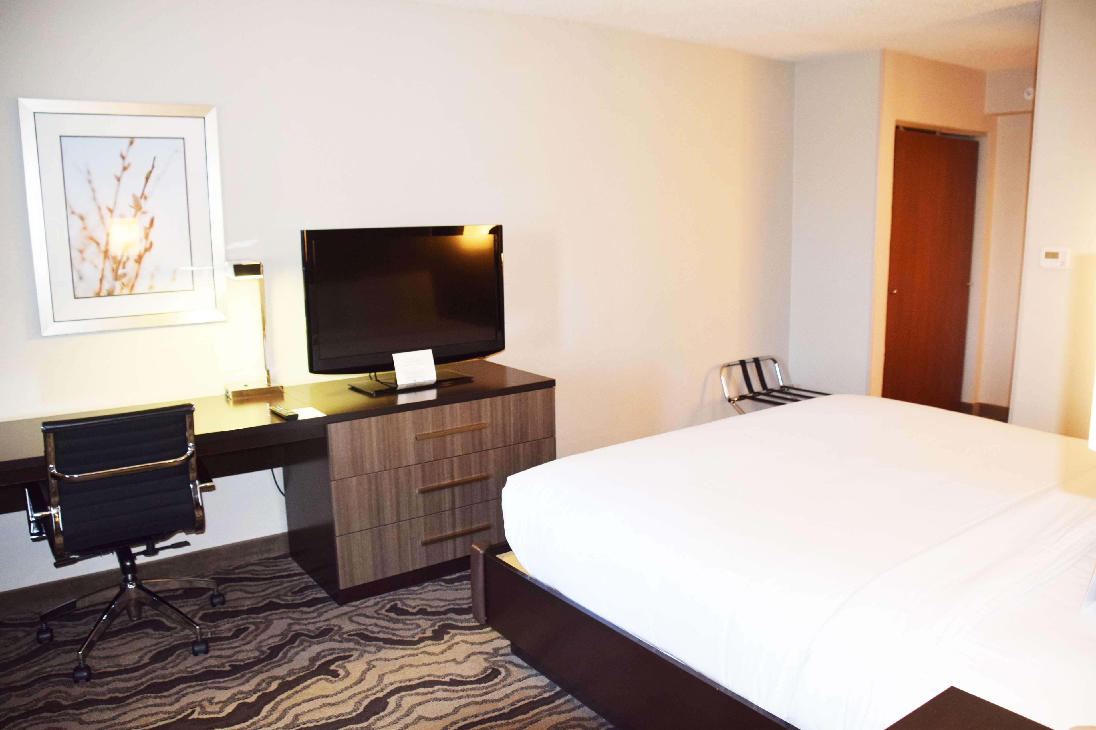 Doubletree By Hilton Montgomery Downtown Extérieur photo
