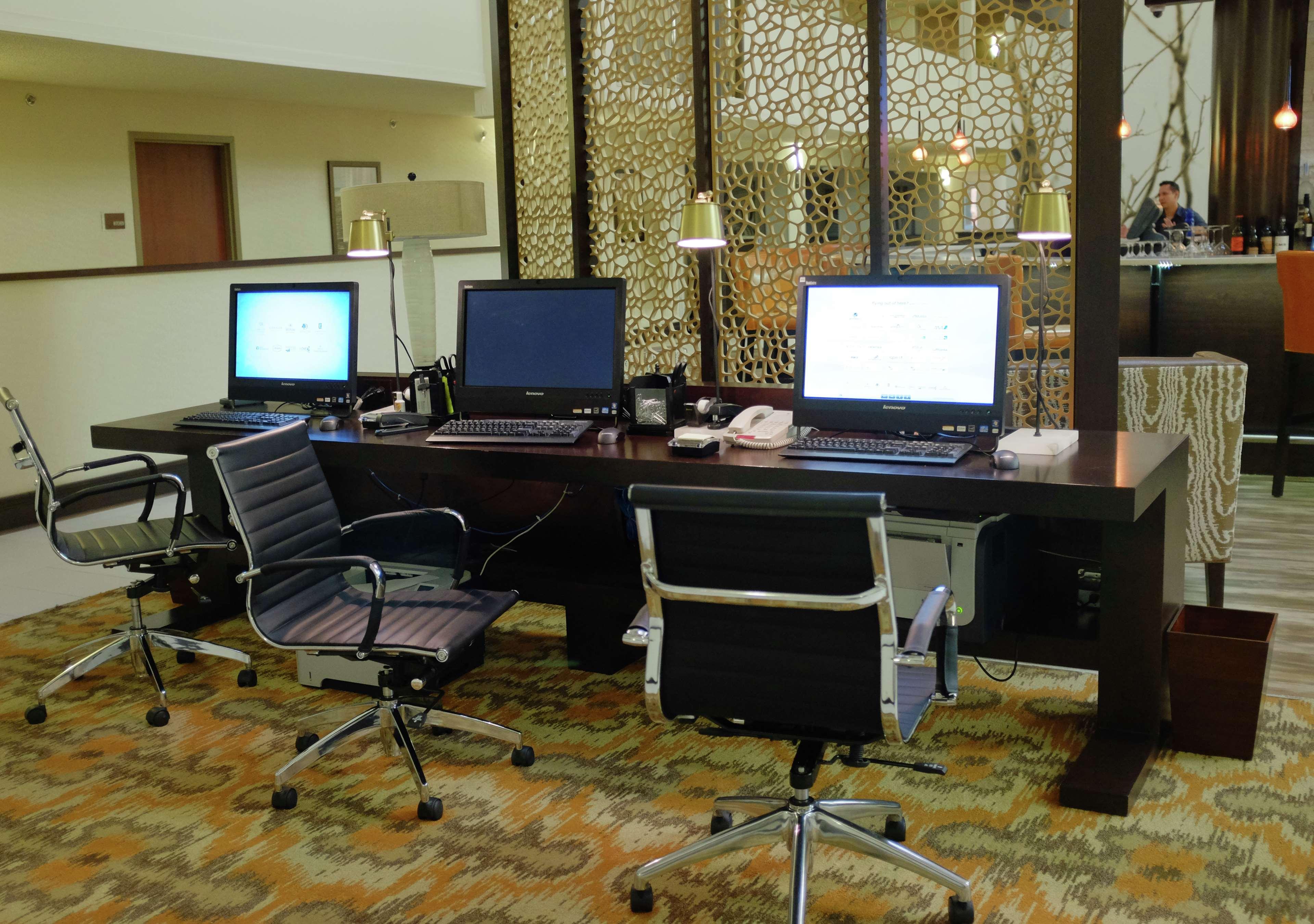 Doubletree By Hilton Montgomery Downtown Extérieur photo