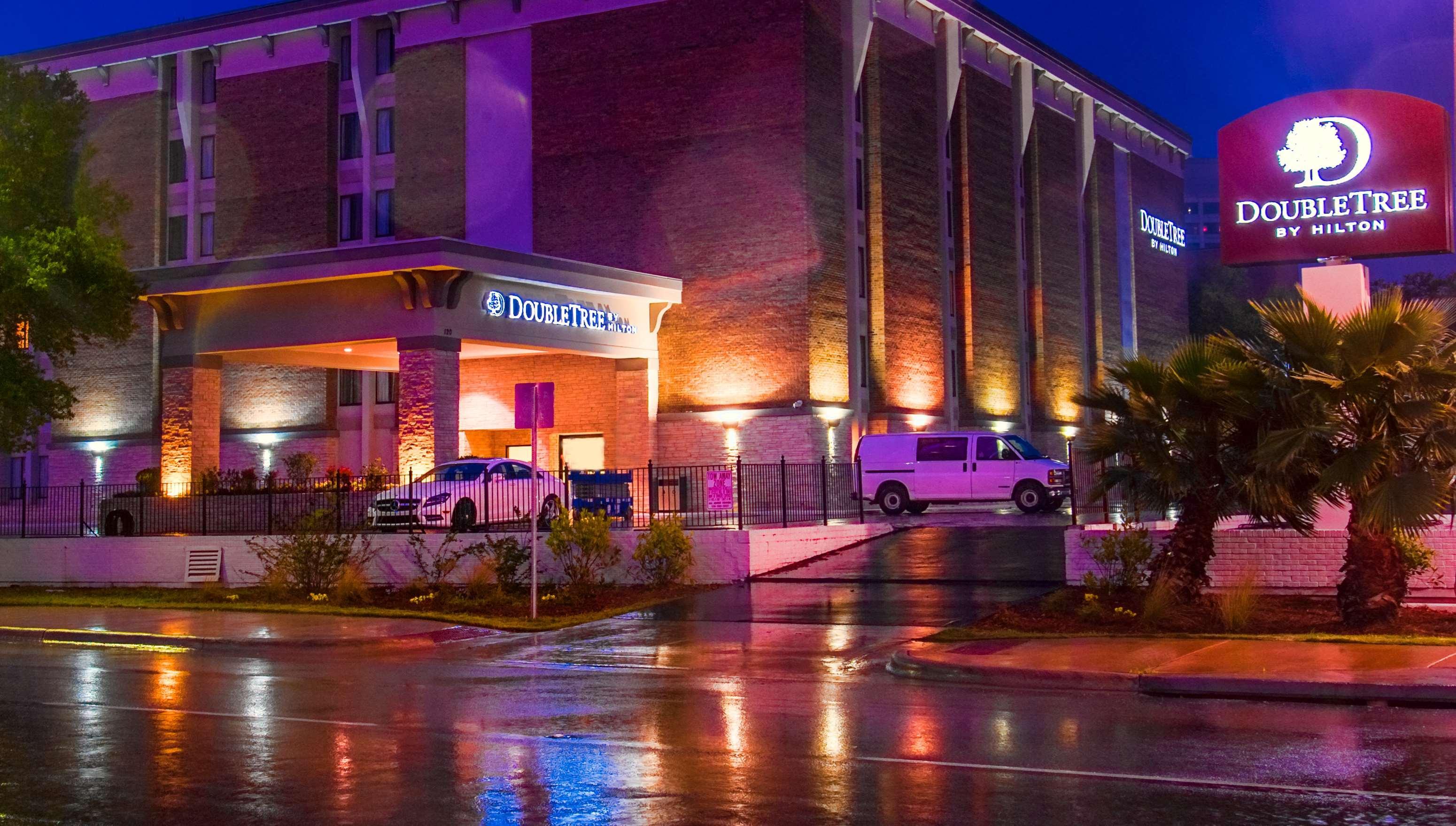 Doubletree By Hilton Montgomery Downtown Extérieur photo