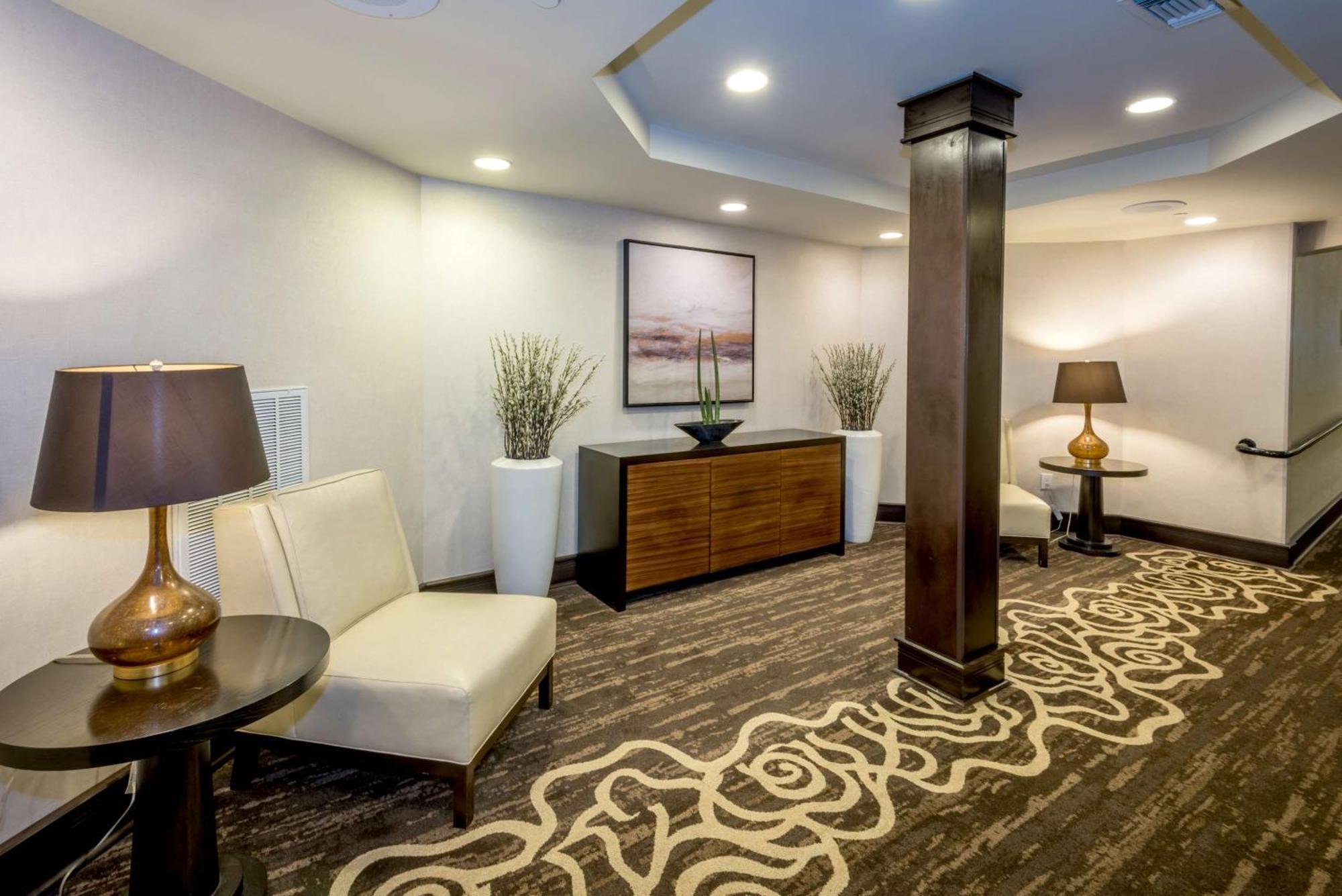 Doubletree By Hilton Montgomery Downtown Extérieur photo