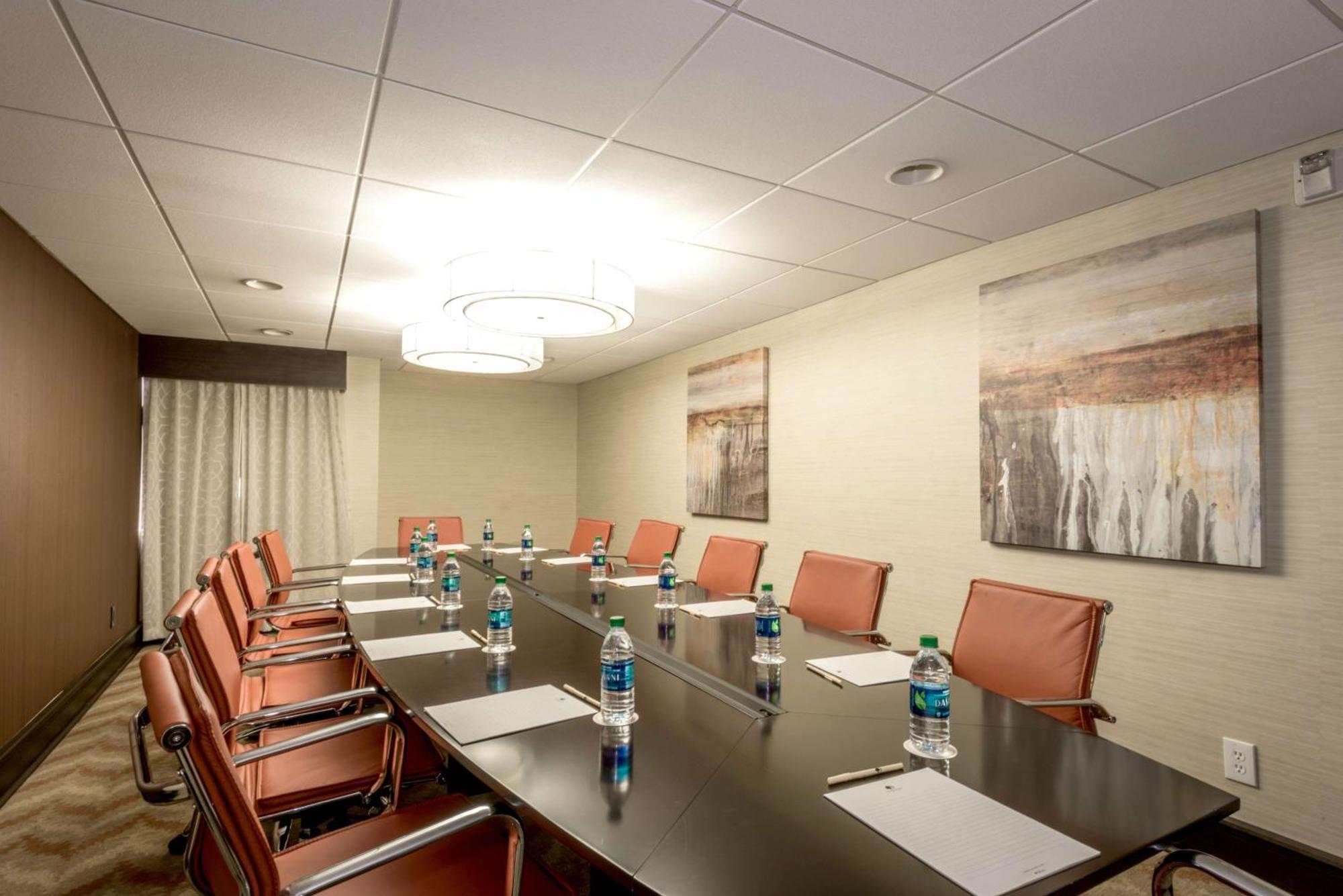 Doubletree By Hilton Montgomery Downtown Extérieur photo