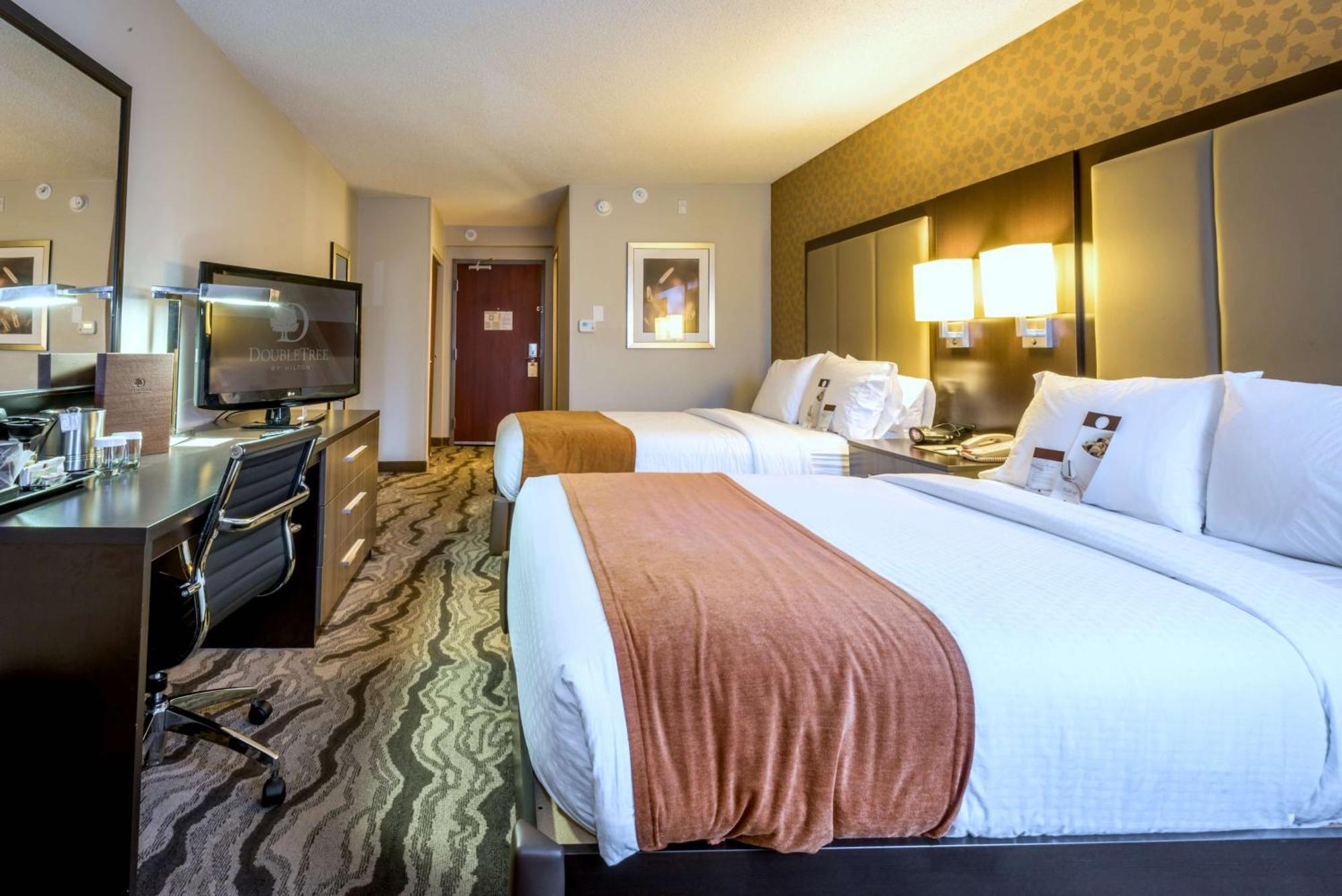 Doubletree By Hilton Montgomery Downtown Extérieur photo