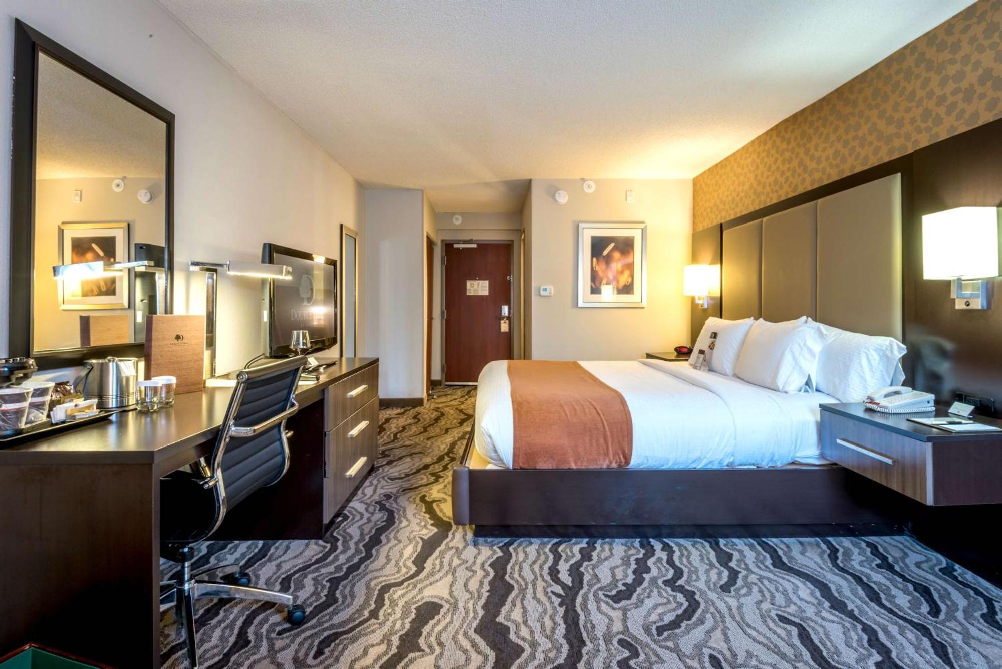 Doubletree By Hilton Montgomery Downtown Extérieur photo