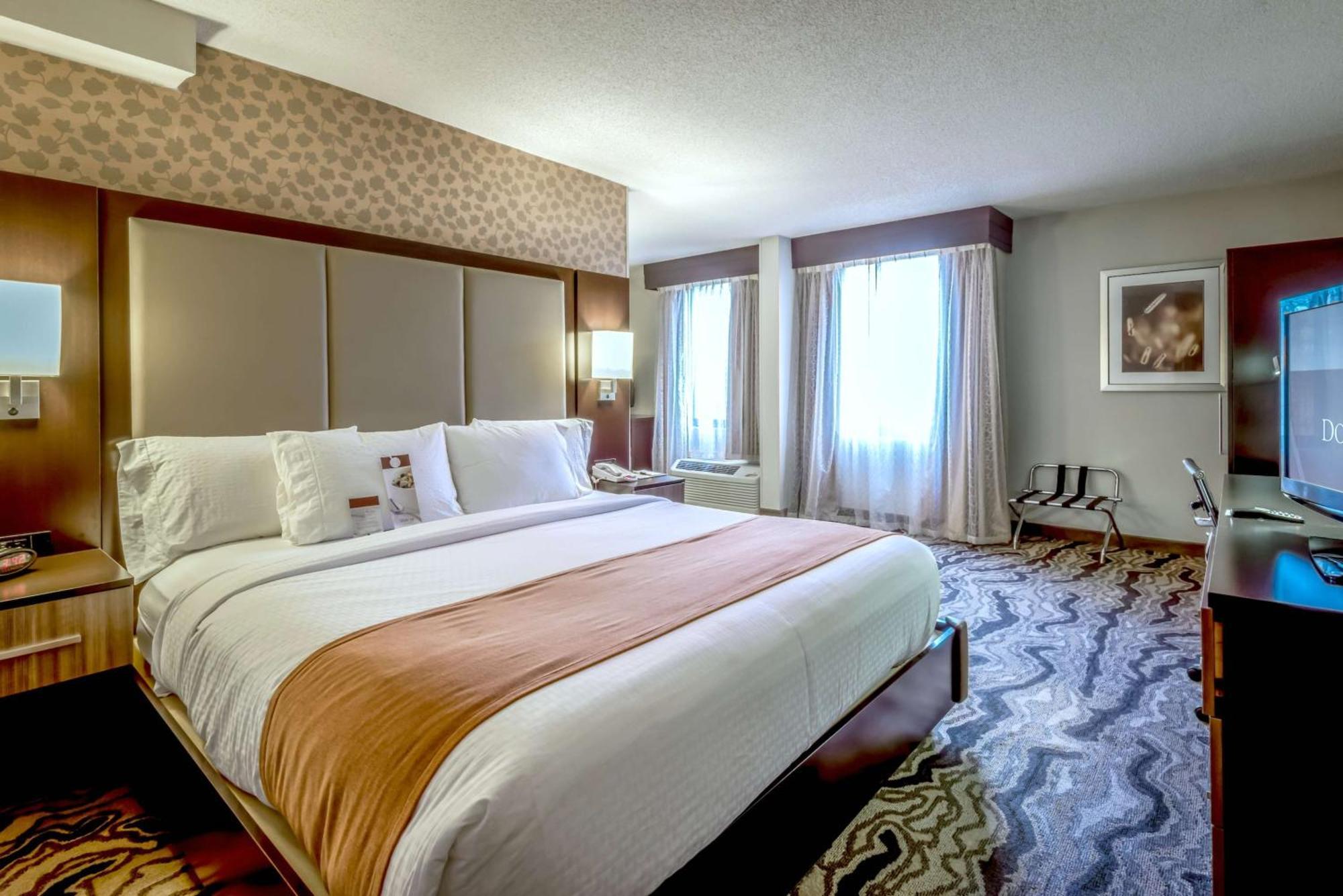 Doubletree By Hilton Montgomery Downtown Extérieur photo